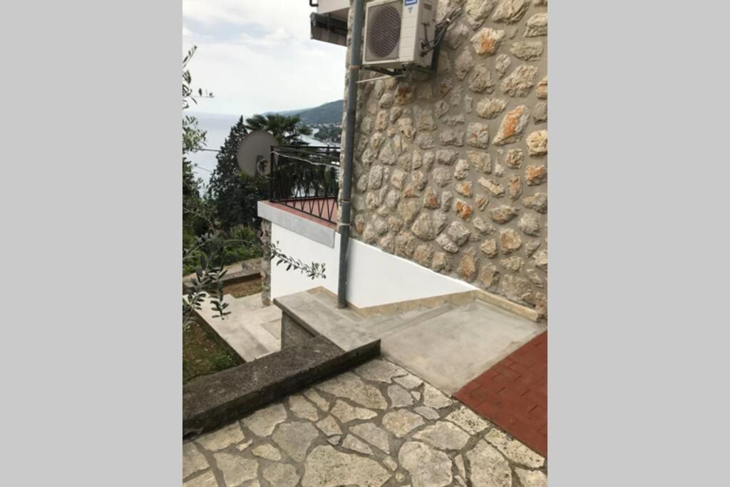 Appartamento Breathtaking Sea View App For 2+1, Bbq ...... Abbazia Esterno foto