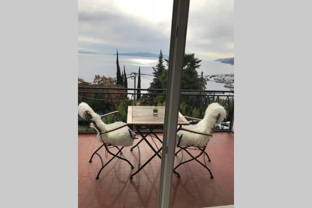 Appartamento Breathtaking Sea View App For 2+1, Bbq ...... Abbazia Esterno foto